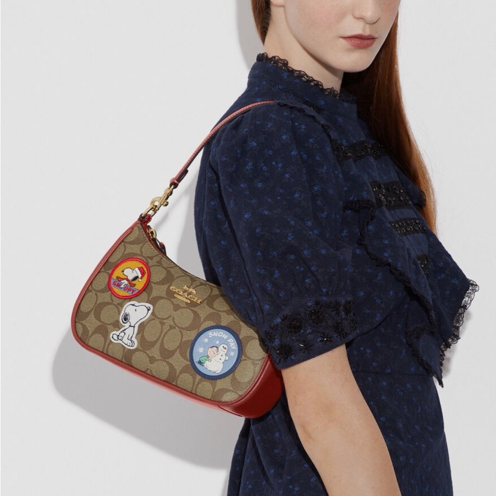 Coach X Peanuts Teri Shoulder Bag Signature Canvas Patches Crossbody - Picture 16 of 16